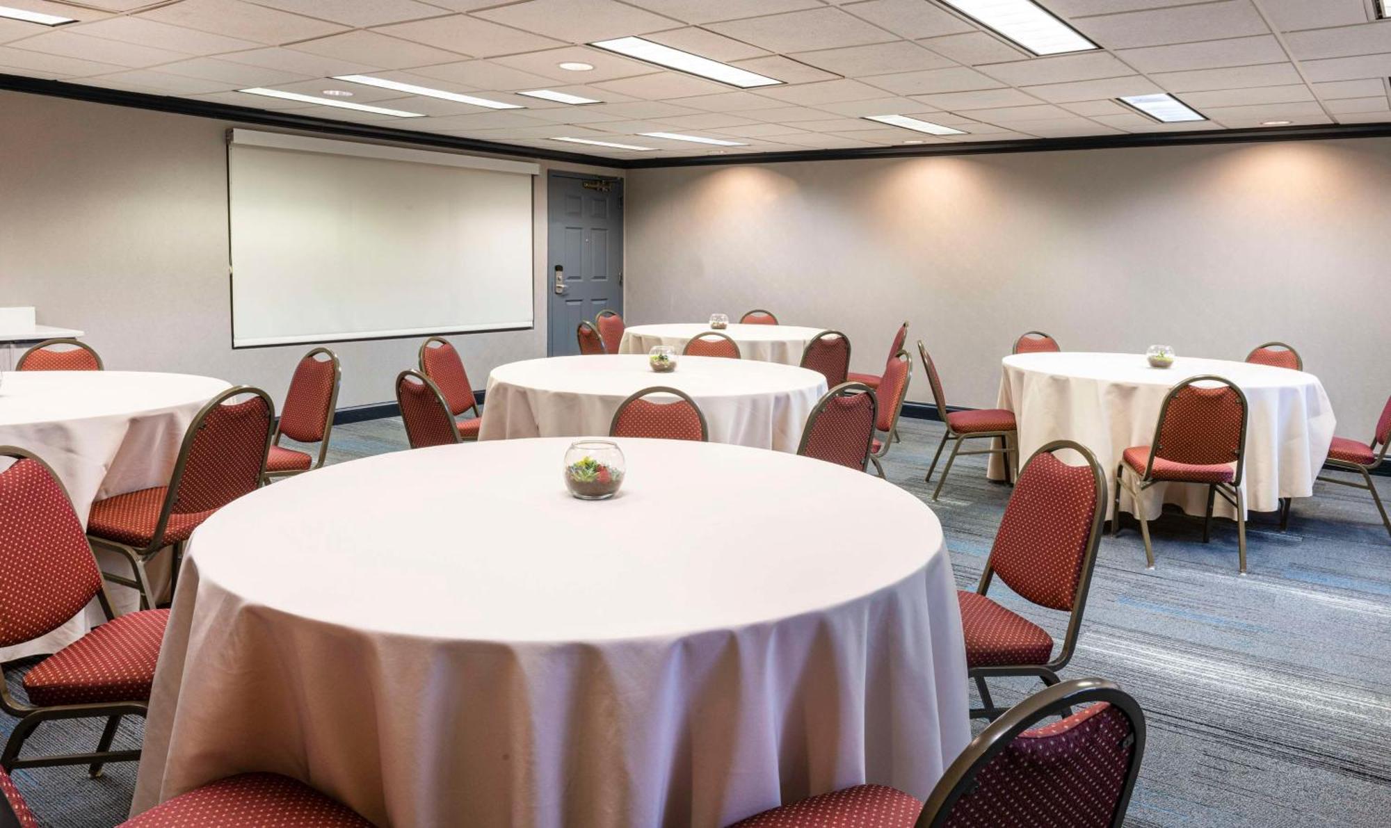 Hyatt House Herndon/Reston Екстериор снимка